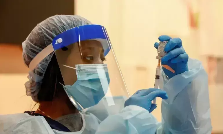 ഒമിക്രോണിന്​ തീവ്രത കുറവ്​; ആശങ്ക വേണ്ടെന്ന്​ യു.എസ്​ ആരോഗ്യവിദഗ്​ധൻ