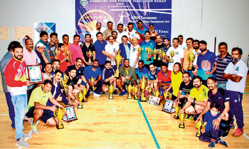 അജ്പാക് നെടുമുടി വേണു സ്മാരക ഷട്ടിൽ ടൂർണമെൻറ് നടത്തി