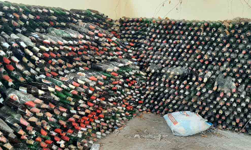 കണ്ണുതള്ളി അജാനൂർ; ഒരു മാസത്തിനിടെ കൈമാറിയത് 7020 ബിയർ കുപ്പികൾ!