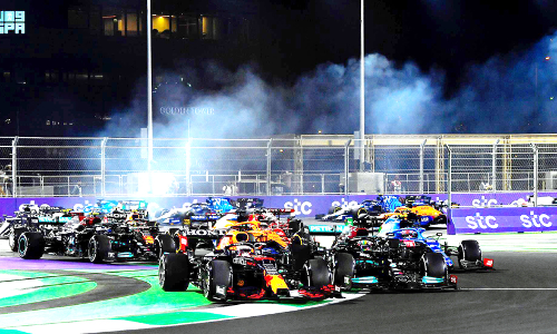 കിരീടത്തിലേക്ക്​ കുതിച്ച്​ ഹാമിൽട്ടൺ