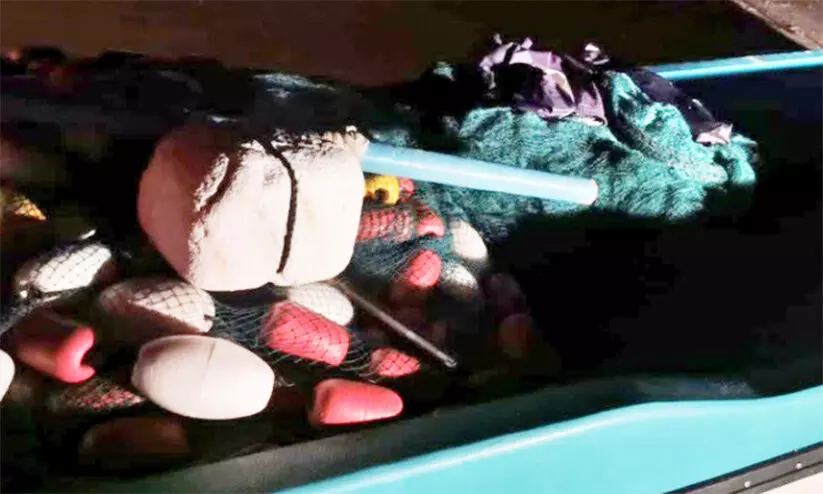 നി​രോ​ധി​ത മേ​ഖ​ല​യി​ൽ മ​ത്സ്യ​ബ​ന്ധ​നം: ര​ണ്ട്​ വി​ദേ​ശി​ക​ൾ പി​ടി​യി​ൽ