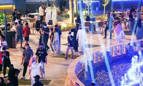 തി​ര​ക്കേ​റി​യ തു​റ​സ്സാ​യ സ്ഥ​ല​ങ്ങ​ളി​ൽ മാ​സ്ക് നി​ർ​ബ​ന്ധം -സൗ​ദി ആ​രോ​ഗ്യ​മ​ന്ത്രാ​ല​യം