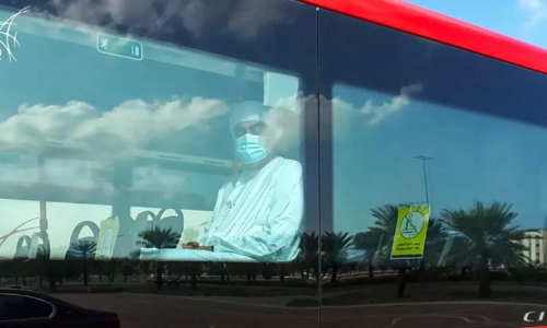 പൊ​തു​ഗ​താ​ഗ​ത പ്രോ​ത്സാ​ഹ​നം: ബ​സി​ൽ യാ​ത്ര​ചെ​യ്​​ത്​ സെ​ൻ​ട്ര​ൽ ബാ​ങ്ക് ഗ​വ​ർ​ണേ​ഴ്‌​സ് ബോ​ർ​ഡ് ചെ​യ​ർ​മാ​ൻ