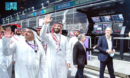 മത്സരം നേരിട്ട് കണ്ട് കിരീടാവകാശി മത്സരം നേരിട്ട് കണ്ട് കിരീടാവകാശി