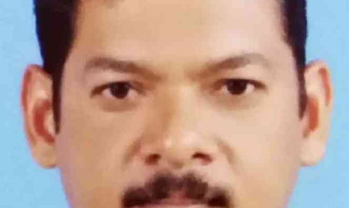 പിതാവും മക്കളും സഞ്ചരിച്ച സ്കൂട്ടറിൽ ലോറിയിടിച്ചു പിതാവ് മരിച്ചു