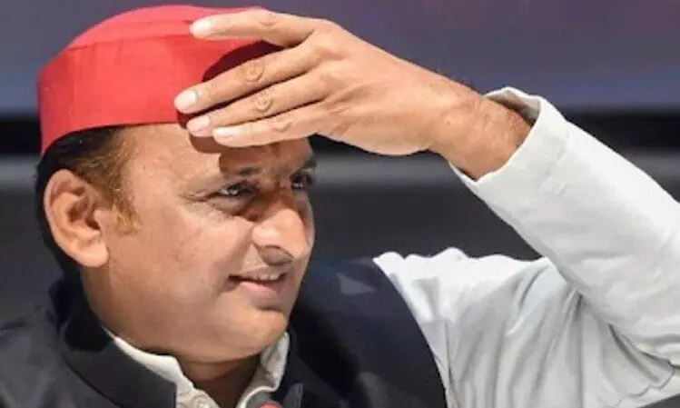 ഈ തൊപ്പി മാറ്റത്തിന്‍റെ അടയാളം; മോദിക്ക്​ ചുട്ട മറുപടിയുമായി അഖിലേഷ്​