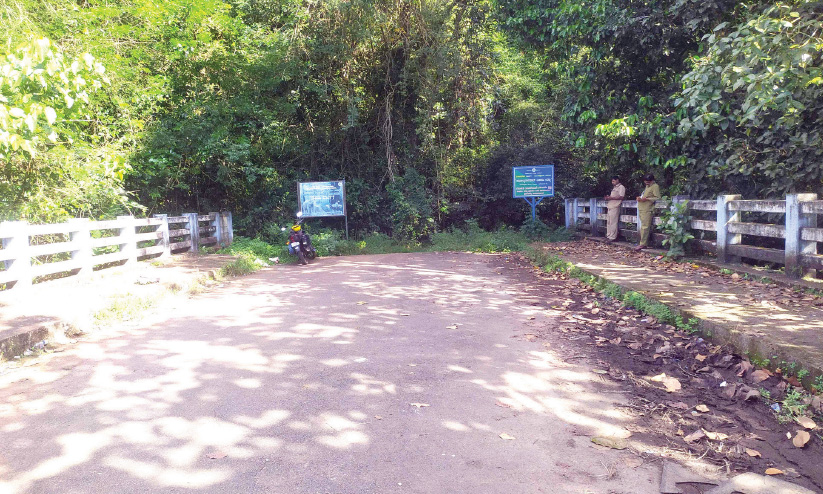 Pulingom-Bhagamandala road Pulingom-Bhagamandala road