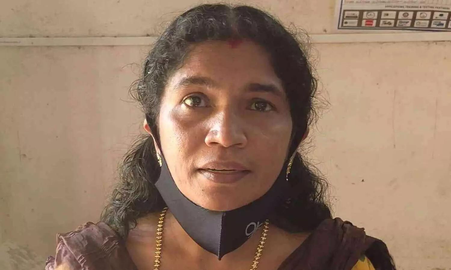 സ്കൂട്ടറിലെത്തി വയോധികയുടെ മാല പൊട്ടിച്ചു കടന്നുകളഞ്ഞ യുവതി പിടിയിൽ