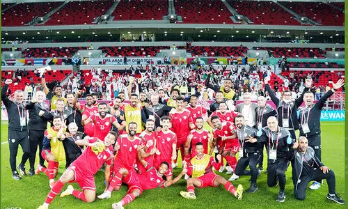 ഫി​ഫ അ​റ​ബ്​​ക​പ്പി​ൽ ഒ​മാ​ൻ ക്വാ​ർ​ട്ട​റി​ൽ: ഫു​ട്ബാ​ൾ പ്രേ​മി​ക​ൾ ആ​വേ​ശ​ത്തി​ൽ