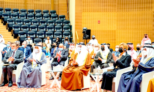 സ​മാ​ധാ​ന​ത്തി​നും സു​ര​ക്ഷി​ത​ത്വ​ത്തി​നും വി​ദ്യാ​ഭ്യാ​സം അ​നി​വാ​ര്യം