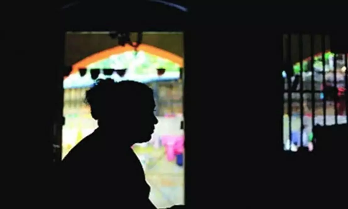 സ്ത്രീധന പീഡനം: ഭർത്താവിനും ബന്ധുക്കൾക്കുമെതിരെ കേസ് സ്ത്രീധന പീഡനം: ഭർത്താവിനും ബന്ധുക്കൾക്കുമെതിരെ കേസ്