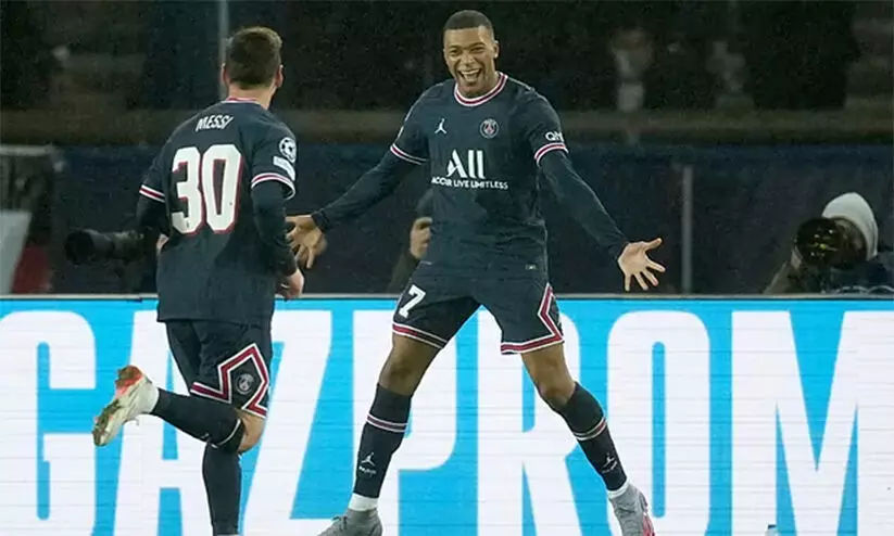 റൊണാൾഡോയെ മറന്നോ..? മെസ്സി ലോകത്തിലെ ഏറ്റവും മികച്ച താരമെന്ന് എംബാപ്പെ റൊണാൾഡോയെ മറന്നോ..? മെസ്സി ലോകത്തിലെ ഏറ്റവും മികച്ച താരമെന്ന് എംബാപ്പെ