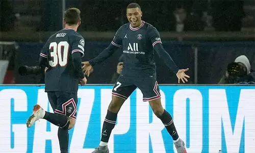 റൊണാൾഡോയെ മറന്നോ..? മെസ്സി ലോകത്തിലെ ഏറ്റവും മികച്ച താരമെന്ന്​ എംബാപ്പെ