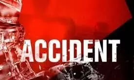 പൊലീസ് ജീപ്പും ബൈക്കും കൂട്ടിയിടിച്ച് രണ്ടു പേർക്ക് പരിക്ക് പൊലീസ് ജീപ്പും ബൈക്കും കൂട്ടിയിടിച്ച് രണ്ടു പേർക്ക് പരിക്ക്