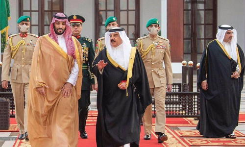 സൗദി കിരീടാവകാശി ബഹ്​റൈനിലെത്തി