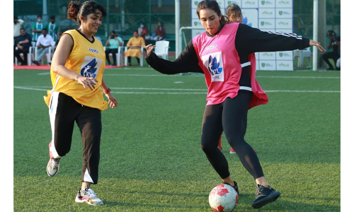 മാളവിക ജയറാമിന്റെ ടീമിനോട് ഏറ്റുമുട്ടി, റിമയുടെ ടീമിന് ജയം മാളവിക ജയറാമിന്റെ ടീമിനോട് ഏറ്റുമുട്ടി, റിമയുടെ ടീമിന് ജയം