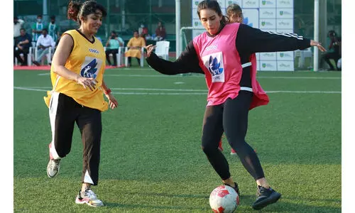 മാളവിക ജയറാമിന്‍റെ ടീമിനോട് ഏറ്റുമുട്ടി, റിമയുടെ ടീമിന് ജയം