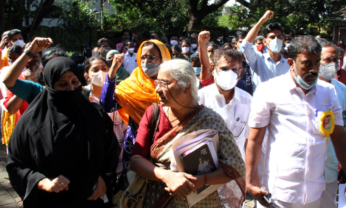 കെ റെയിൽ ഹരിത പദ്ധതി; മുഖ്യമന്ത്രിയുടെ വാദം ചോദ്യം ചെയ്യപ്പെടണം –മേധ പട്​കർ