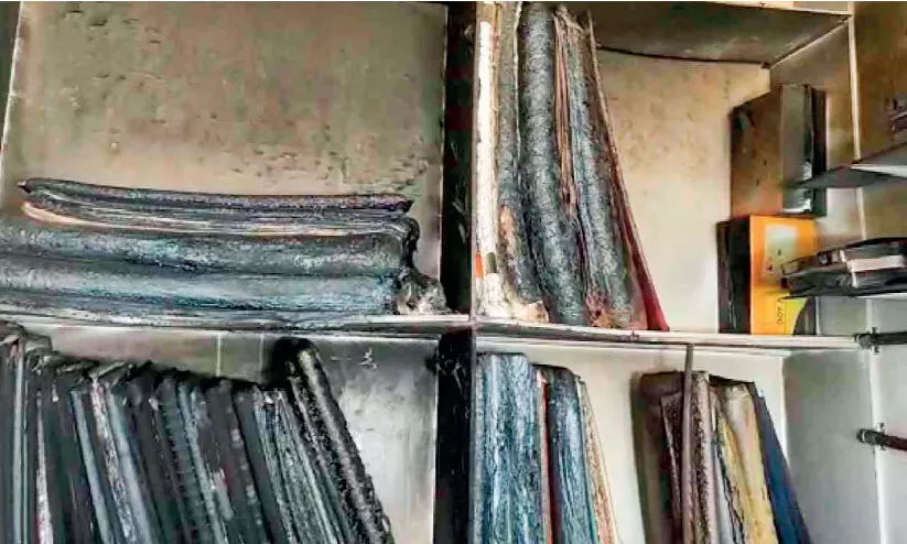Clothing store fire Damage of Rs 10 lakh