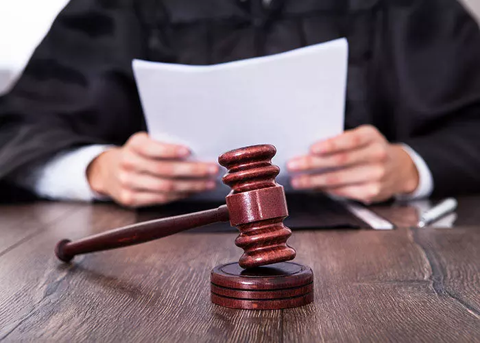 തൊ​ഴി​ൽ ത​ർ​ക്ക​ം: 2490 തൊ​ഴി​ലാ​ളി​ക​ൾ​ക്ക് തു​ണ​യാ​യി കോ​ട​തി