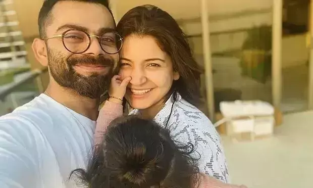 തന്നെ സഹിച്ചതിന് അനുഷ്കയോട് നന്ദി പറഞ്ഞ് വിരാട് കോഹ്ലി തന്നെ സഹിച്ചതിന് അനുഷ്കയോട് നന്ദി പറഞ്ഞ് വിരാട് കോഹ്ലി