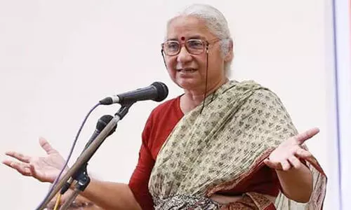 സി​ൽ​വ​ർ​ലൈ​ൻ അ​ന്താ​രാ​ഷ്ട്ര മൂ​ല​ധ​ന പാ​ത -മേ​ധ പ​ട്ക​ർ