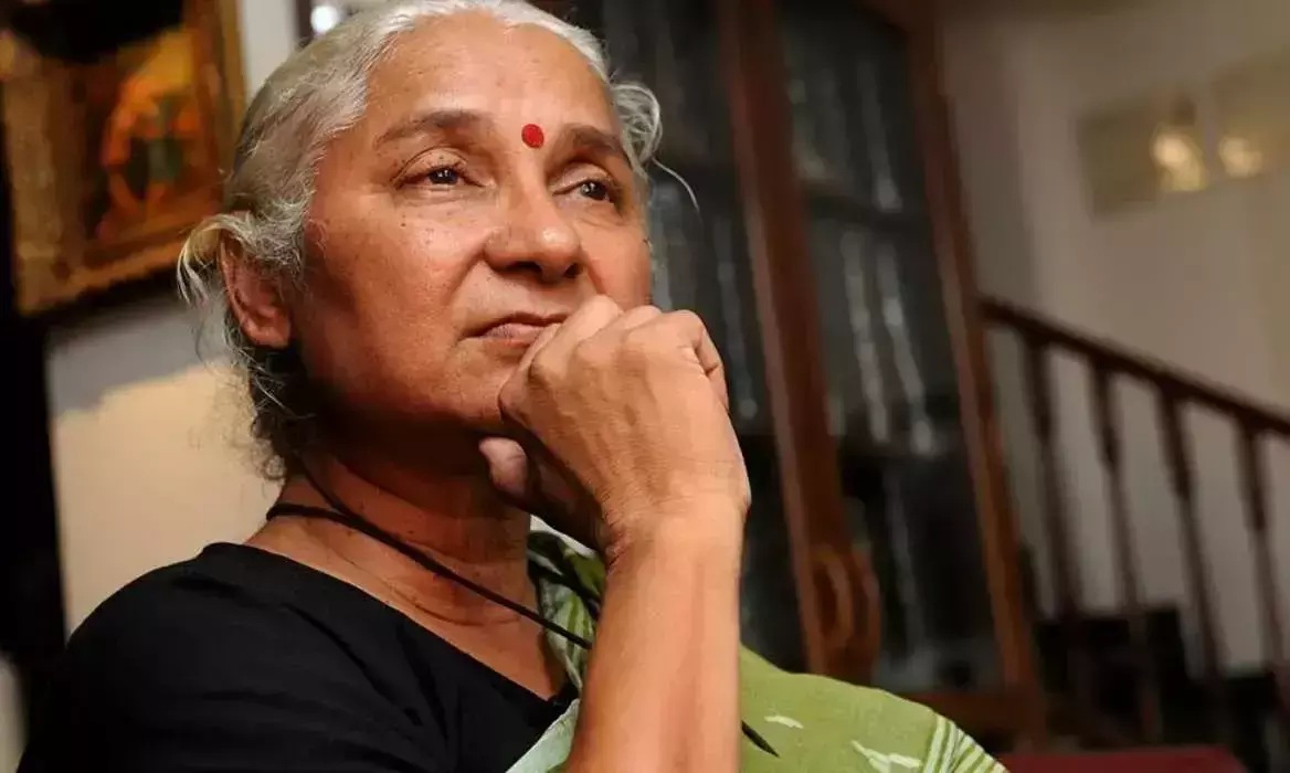 ദത്ത്​ വിവാദം; മുഖ്യമന്ത്രി മറുപടി പറയണം -മേധ പട്​കർ