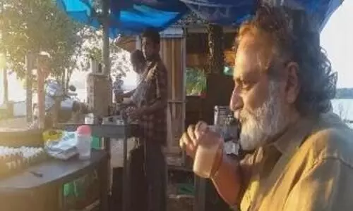 വിട്ടുപേരിന്​ മുന്നിലെ സ്രായിൽ തിരഞ്ഞ്​ നടന്‍ ജോയ് മാത്യു സ്രായിക്കടവിലെത്തി