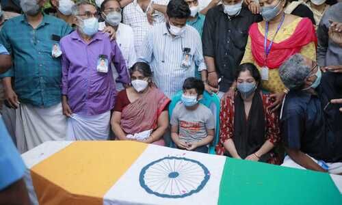 പ്രദീപ് ഇനി ജ്വലിക്കുന്ന ഓർമ; ജന്മനാട് വിടചൊല്ലി