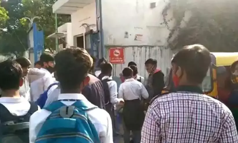 Four 10th standard students were stabbed outside Delhi school