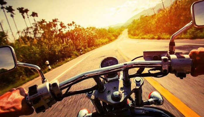 നമ്പറില്ലാത്ത സ്കൂട്ടറിൽ നഗരത്തിൽ റേസിങ്: വിദ്യാർഥികൾ പിടിയിൽ