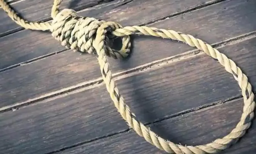 Man in Maharashtra tries to hang girlfriend after break up