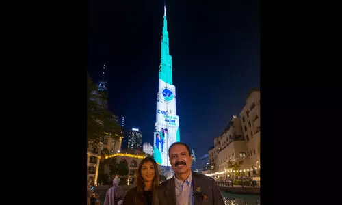 ബുർജിൽ തെളിഞ്ഞു, ആസ്​റ്ററിന്‍റെ പുതിയ ലോഗോ