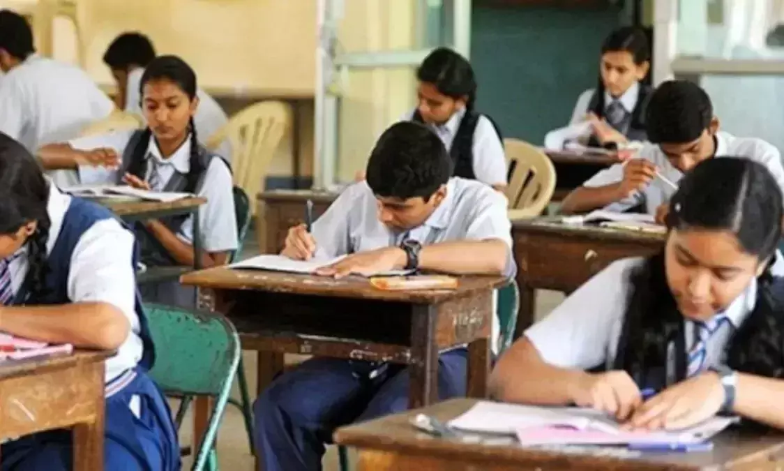 ഭാര്യ ഭർത്താവിനെ അനുസരിക്കാത്തത് കുട്ടികളുടെ അച്ചടക്കം ഇല്ലാതാക്കിയെന്ന് സി.ബി.എസ്.ഇ ചോദ്യപേപ്പർ ഭാര്യ ഭർത്താവിനെ അനുസരിക്കാത്തത് കുട്ടികളുടെ അച്ചടക്കം ഇല്ലാതാക്കിയെന്ന് സി.ബി.എസ്.ഇ ചോദ്യപേപ്പർ