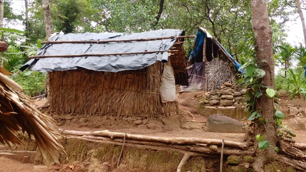 അയിത്തക്കുടിലുകൾ