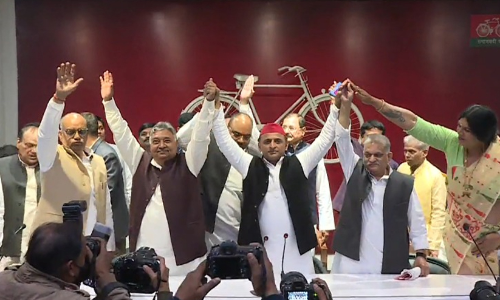 BSP, BJP MLAs join SP