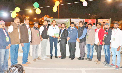 വ​ടം​വ​ലി മ​ത്സ​ര​വും റ​പ്പാ​യി തീ​റ്റ​മ​ത്സ​ര​വും സം​ഘ​ടി​പ്പി​ച്ചു