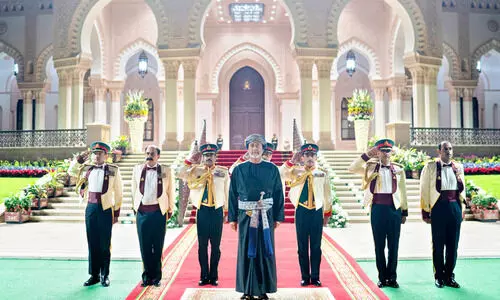 സായുധസേന ദിനം: സുൽത്താൻ സ്​നേഹവിരുന്നൂട്ടി