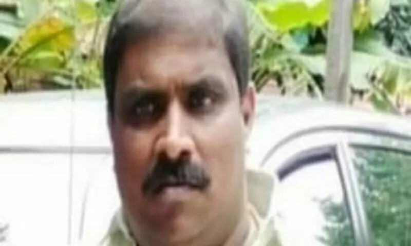 രഹസ്യമായി മലേഷ്യയിലേക്കു കടക്കാൻ ശ്രമിക്കുന്നതിനിടെ തൊഴിൽ തട്ടിപ്പു പ്രതി പിടിയിൽ രഹസ്യമായി മലേഷ്യയിലേക്കു കടക്കാൻ ശ്രമിക്കുന്നതിനിടെ തൊഴിൽ തട്ടിപ്പു പ്രതി പിടിയിൽ