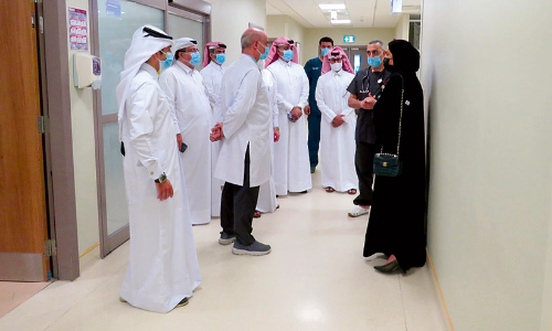 അൽ ഹിമൈല ഹെ​ൽ​ത്ത് സെൻറ​ർ മനുഷ്യാവകാശ സമിതി ചെയർപേഴ്സൺ സന്ദർശിച്ചു