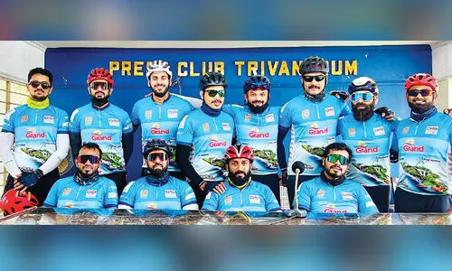 വി​നോ​ദ​സ​ഞ്ചാ​ര മേ​ഖ​ല​ ഉണര​ട്ടെ; സൈക്കിൾ ചവിട്ടി പ്ര​വാ​സി​ക​ൾ