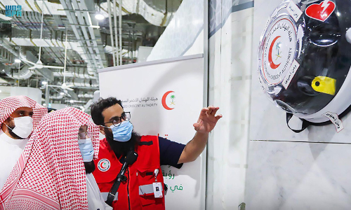 ശ്വാസതടസ്സമുള്ളവർക്ക് ഹറമിൽ അടിയന്തര ചികിത്സ ശ്വാസതടസ്സമുള്ളവർക്ക് ഹറമിൽ അടിയന്തര ചികിത്സ