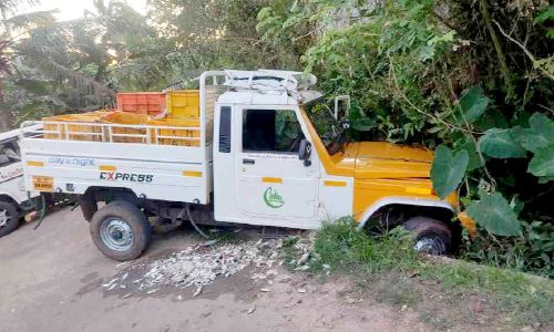 മത്സ്യം കയറ്റിവന്ന വാഹനം ക്വട്ടേഷൻ സംഘം തട്ടിയെടുത്തു