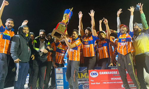 കാ​ന​ന്നൂ​ർ സൂ​പ്പ​ർ ക​പ്പ് ടി.​എം.​സി.​സി ​ജേ​താ​ക്ക​ൾ