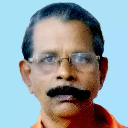 ആലവട്ടം നി​ർ​മാ​ണ വി​ദ​ഗ്​​​ധ​ൻ ച​ന്ദ്ര​ൻ