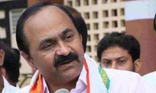 പൊലീസിലെ സംഘപരിവാറുകാർ മതത്തിന്‍റെ പേരില്‍ തീവ്രവാദ ബന്ധം ചുമത്തുന്നു -വി.ഡി സതീശൻ