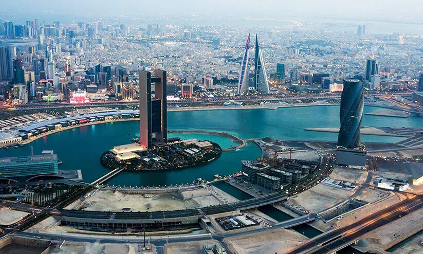 സുവർണ ജൂബിലിത്തിളക്കത്തിൽ ബഹ്റൈൻ സുവർണ ജൂബിലിത്തിളക്കത്തിൽ ബഹ്റൈൻ