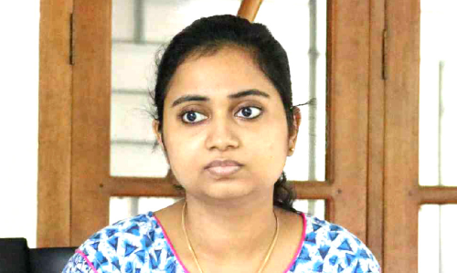 ആതിരക്ക് രണ്ടാം തവണയും വൃക്ക മാറ്റിവെക്കണം; വേണം, സുമനസ്സുകളുടെ കാരുണ്യം