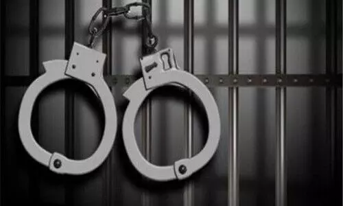 ജ​ന​സേ​വ​ന കേ​ന്ദ്ര​ത്തി​ലെ​ത്തി​യ വിദ്യാർഥിനിയെ പീഡിപ്പിച്ച മധ്യവയസ്​കൻ അറസ്​റ്റിൽ