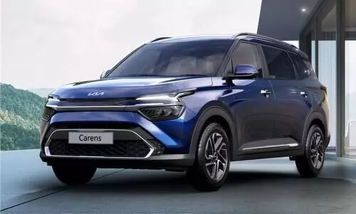 Kia Carens unveiled; focus on 3rd row, gets three powertrains